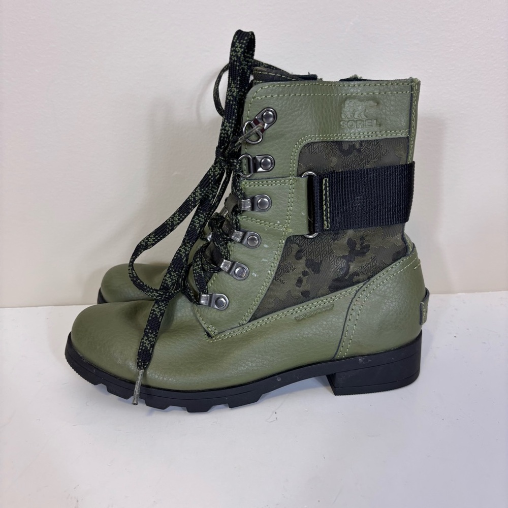 Sorel Olive Green Leather with Camo Print Lace Up Combat‎ Boots Girl’s 3